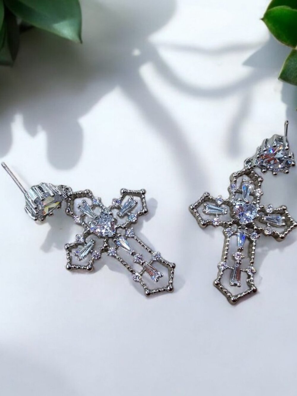 BLACKPINK JENNY'S SILVER CROSS EARRING